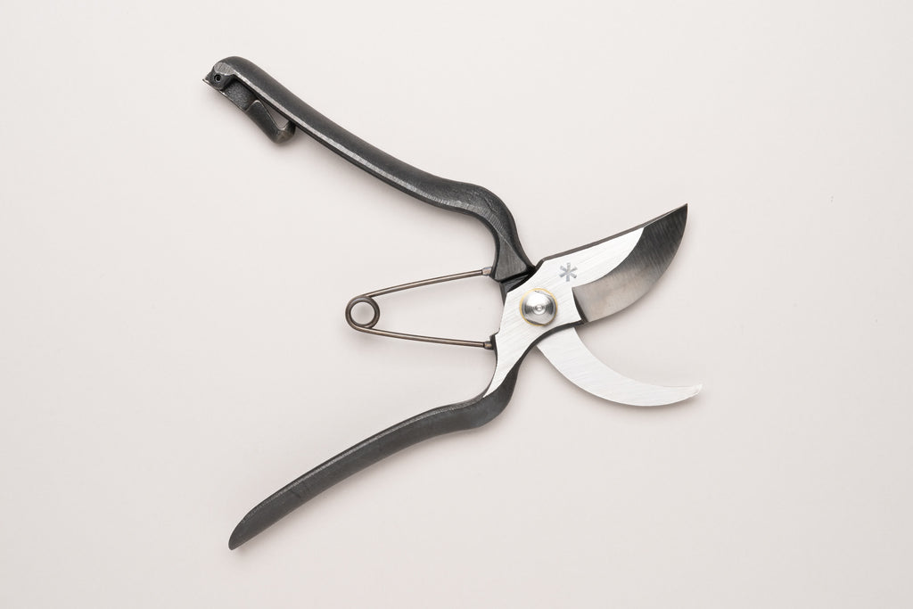 This is a field pruning scissors.