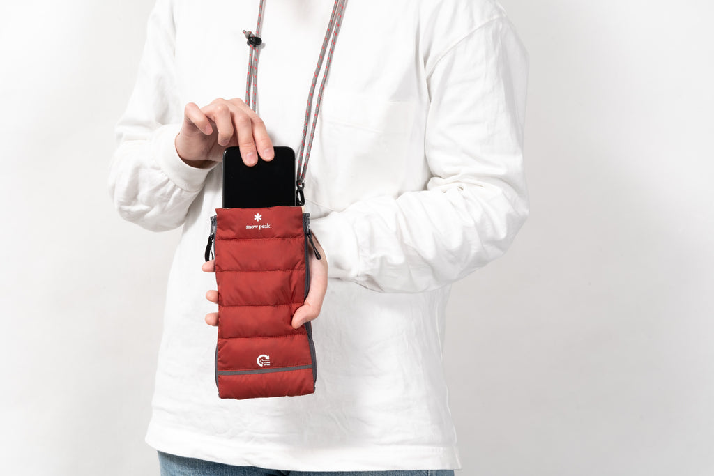 This is a fun pouch with a Snow Peak futon motif.